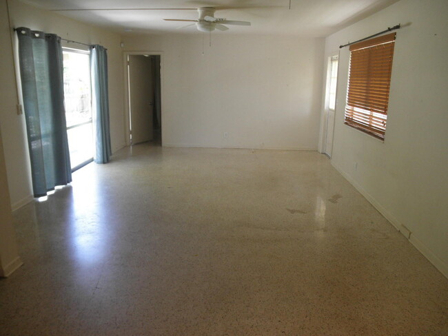 Building Photo - 1330 S Florida Mango Road  Lake Clarke Sho...