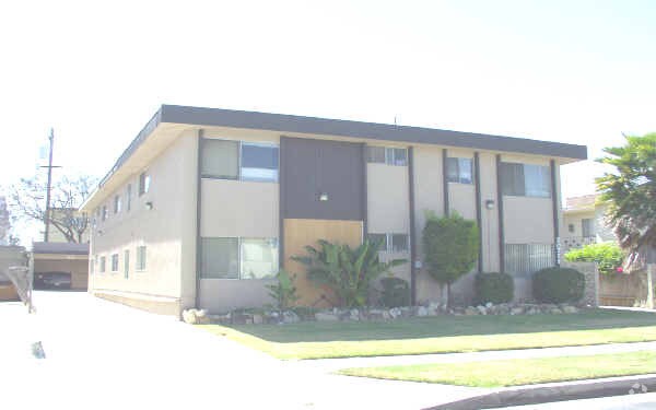 Primary Photo - 20711 Osage Ave