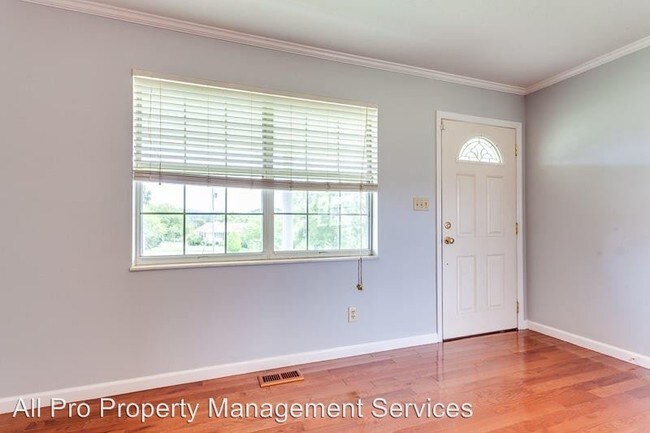 Foto del edificio - 3 br, 2 bath House - 806 Carter Street