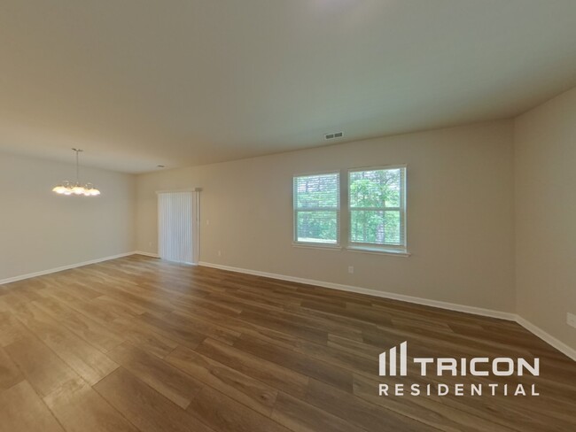 Building Photo - 3140 Baylor Cir