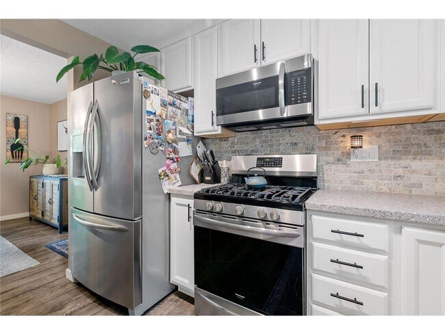 Foto del edificio - 1620 Winnetka Ave N