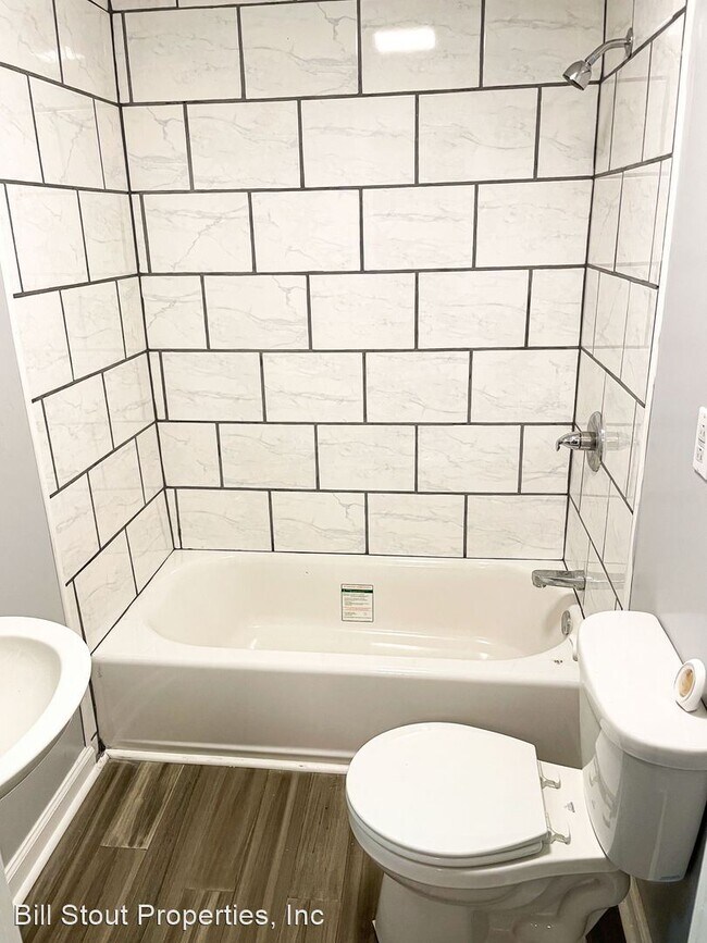 Building Photo - 4 br, 2 bath House - 2120 W. Lee Street