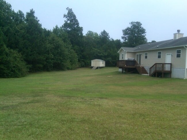 Building Photo - 3 BR 2 BA Southwest