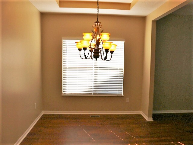 Foto del edificio - 160 Chestnut Estates Drive