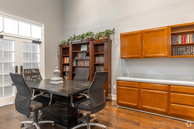 Business Center - Inwood On The Park
