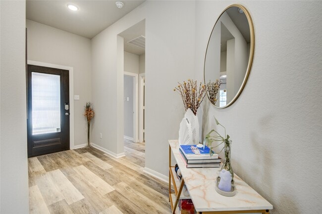 Foto del edificio - 2815 Torrey Pines Dr