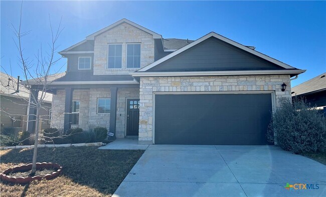 Building Photo - 533 Summersweet Rd