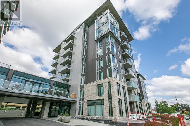Building Photo - 570-570 De Mazenod Ave