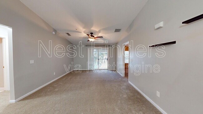 Foto del edificio - 7063 Deer Lodge Cir