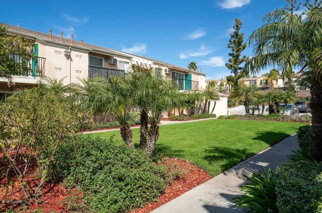 Building Photo - Broadway Estates