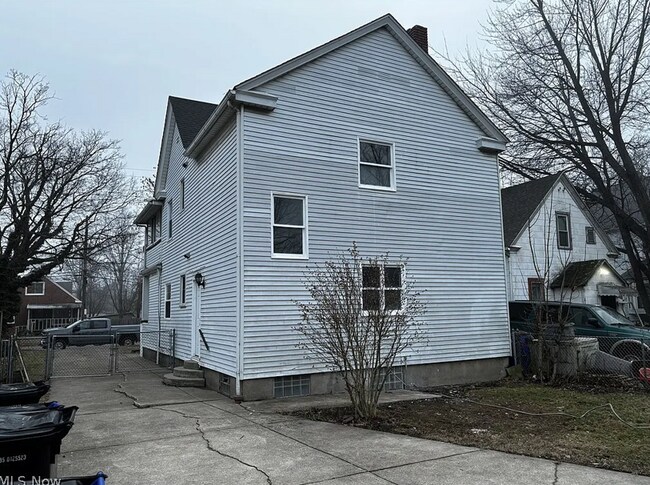 Foto del edificio - 11824 Geraldine Ave