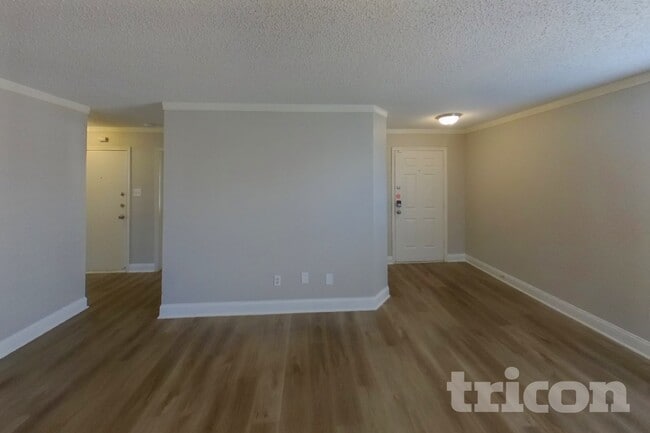Building Photo - 135 Jefferson Dr