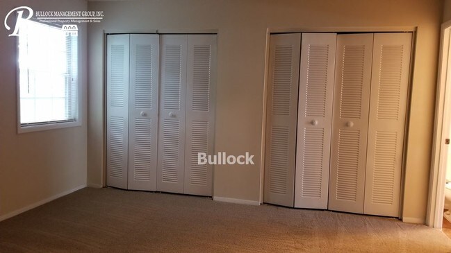 Building Photo - 2963 Spruce Cir