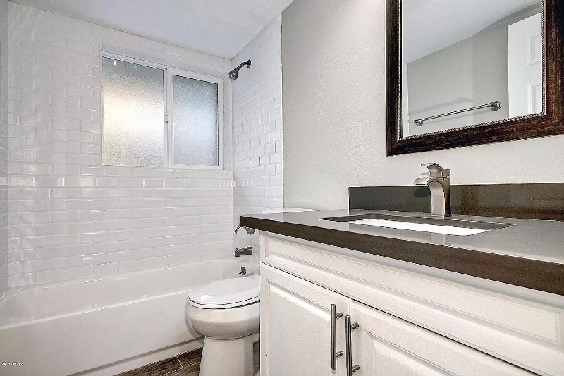 Foto principal - 351 E Thomas Rd