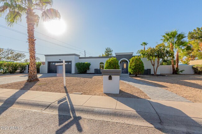 Building Photo - 15402 N 57th St