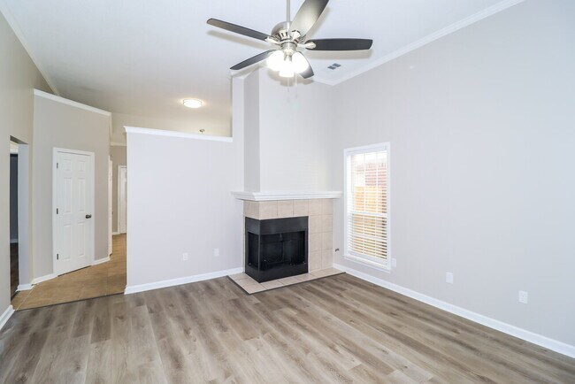 Foto del edificio - 8652 Eagle View Dr