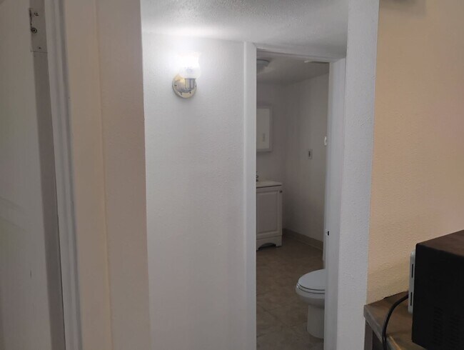 Foto del edificio - 104-106 1/2 Fishering Dr