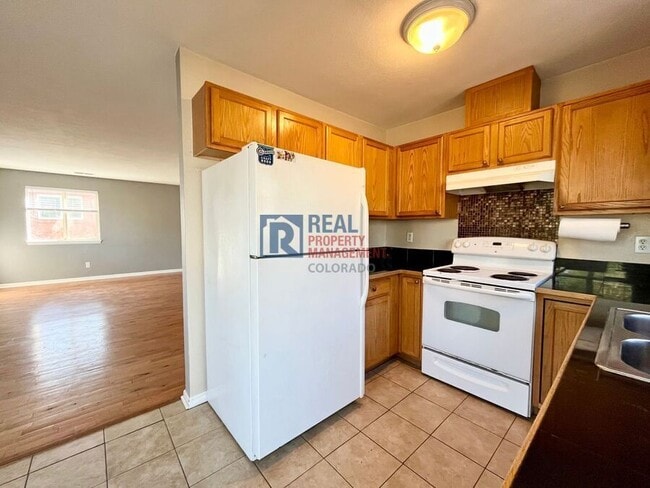 Photo - 1461 Holly St Townhome