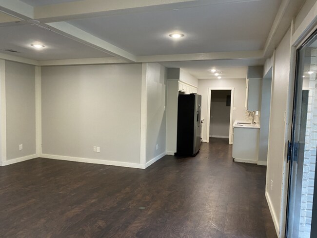 Foto del edificio - 6408 Belair Dr