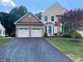 Building Photo - 623 Pepperbush Ct