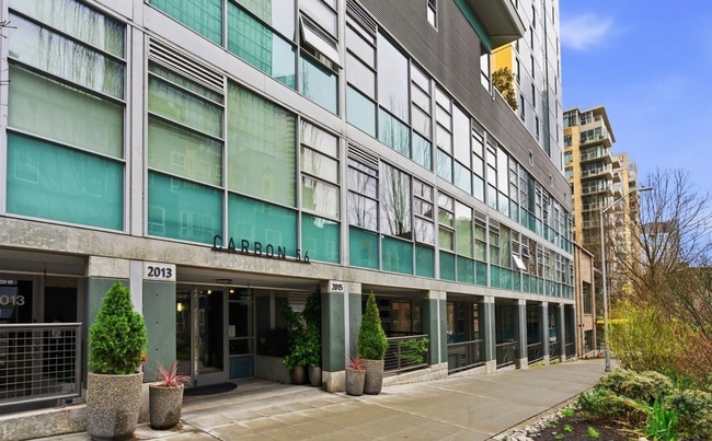 Building Photo - 2015 Terry Ave