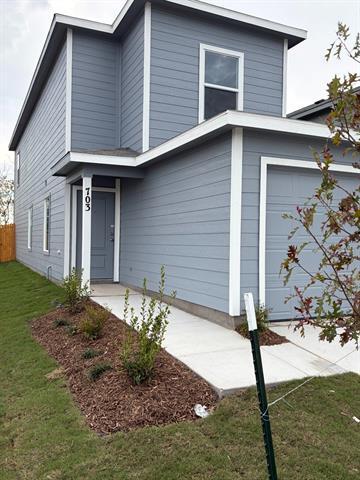 Foto del edificio - 707 Sandhill Crane Ln