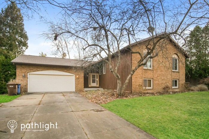 Primary Photo - 3368 Dowling Drive, Fairlawn, OH, 44333