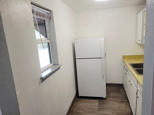 Building Photo - 514 Alcazar St SE