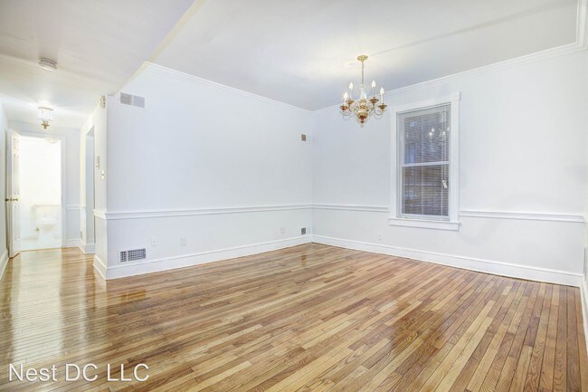 Foto del edificio - 632 F St NE