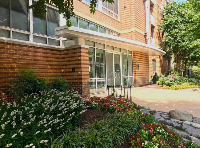 Foto del edificio - Charming 1 BR/1 BA Condo in Southwest Wate...