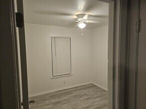 Building Photo - 515 Margil St