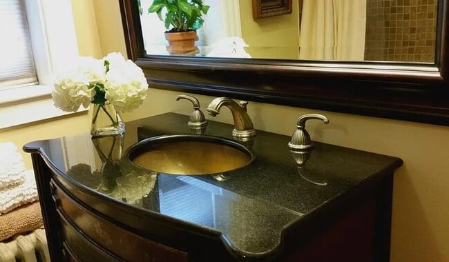 Building Photo - 14 Hudson St