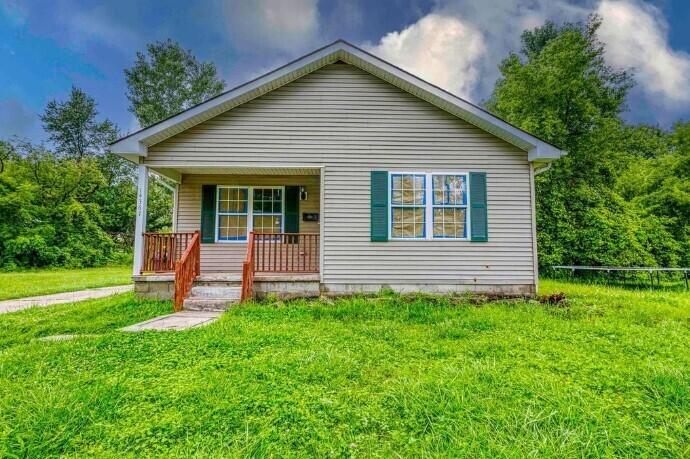 Foto principal - 14367 Auburn St