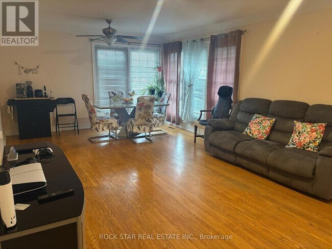 Photo du bâtiment - 3616 Dorchester Rd