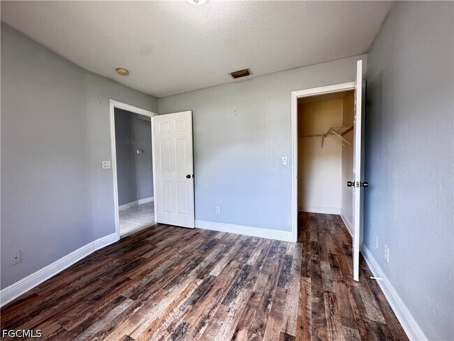 Foto del edificio - 4606 30th St SW