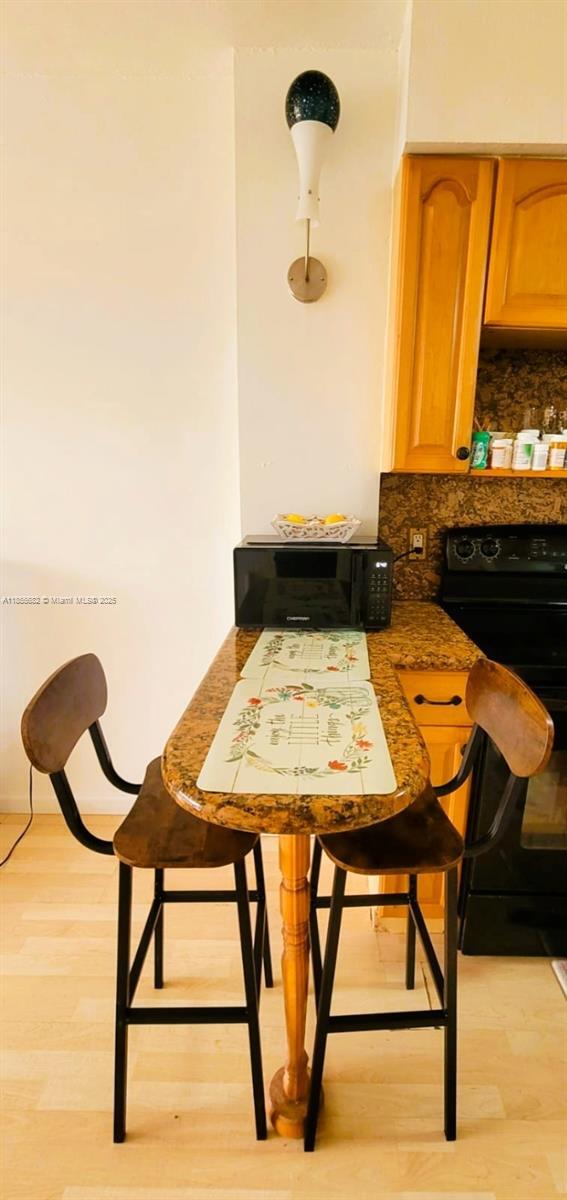 Foto del edificio - 1650 NE 115th St