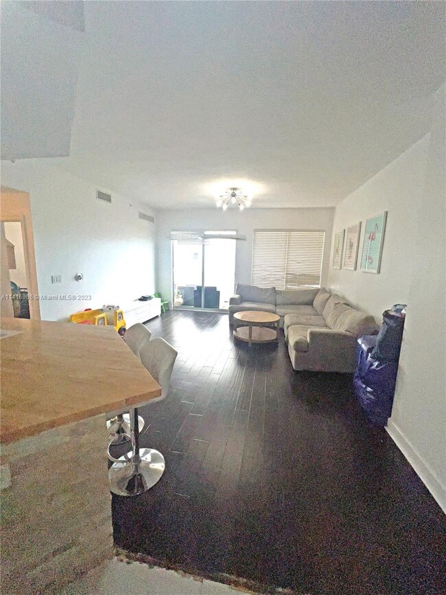 Building Photo - 1830 Radius Dr