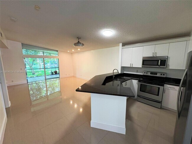 Foto del edificio - 572 Woodgate Cir