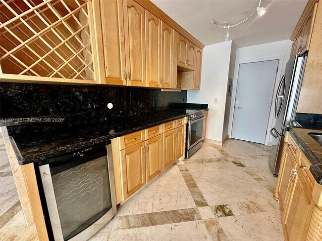 Foto del edificio - 1880 S Ocean Dr