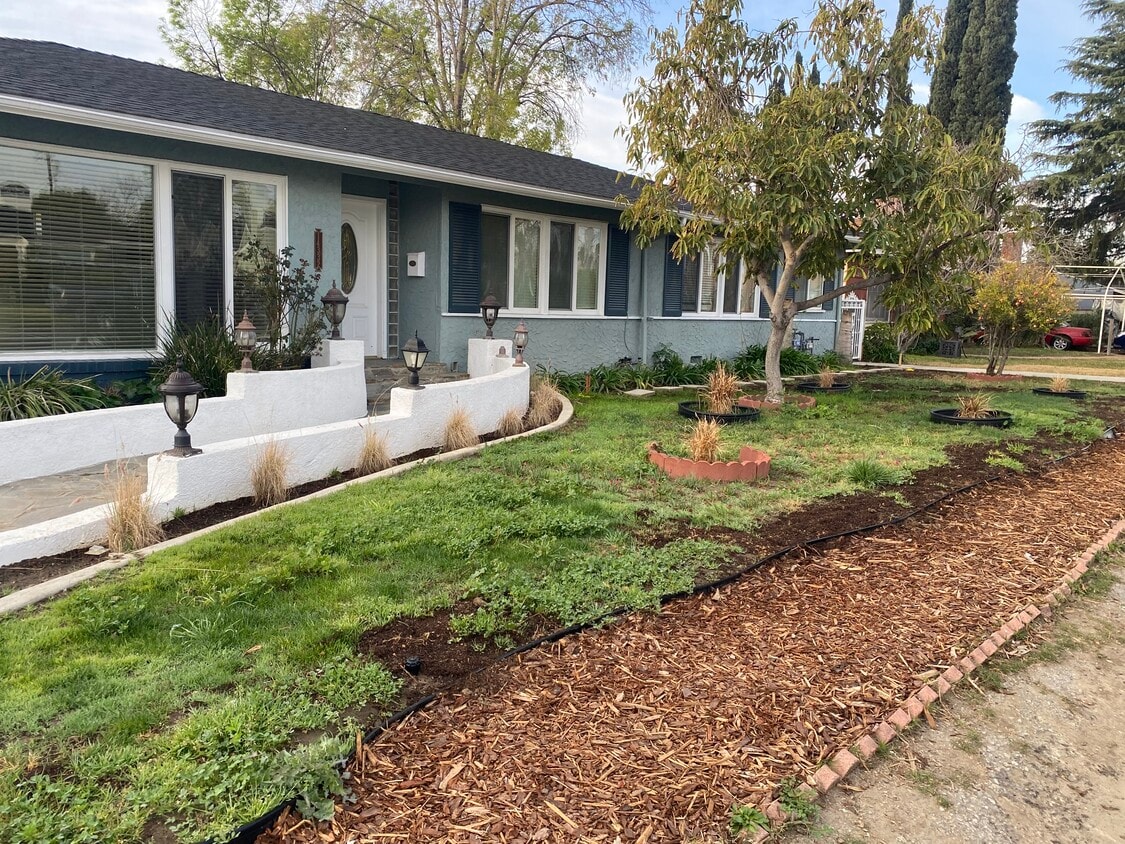 8 4 Bedroom Apartments for Rent in Valley Glen, CA Westside Rentals