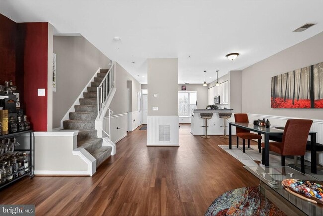 Building Photo - 1221 Rockland Ct