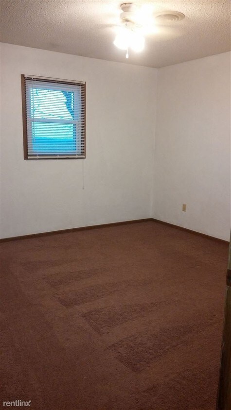Primary Photo - 2 br, 1 bath 4plex - 248 Hamacher St Hamacher