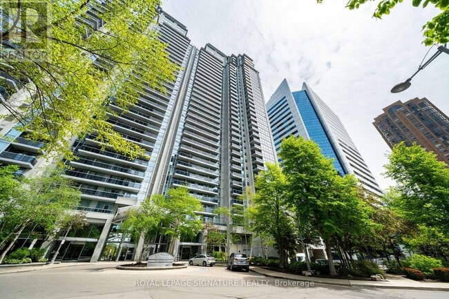 Building Photo - 4968 Yonge St