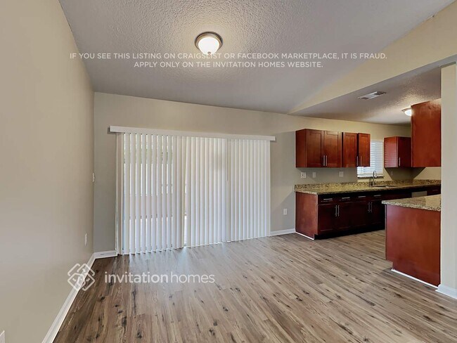 Building Photo - 17035 SW 145th Ave