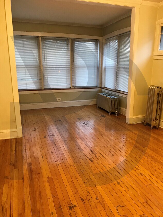 Foto principal - 5051 N Damen Ave