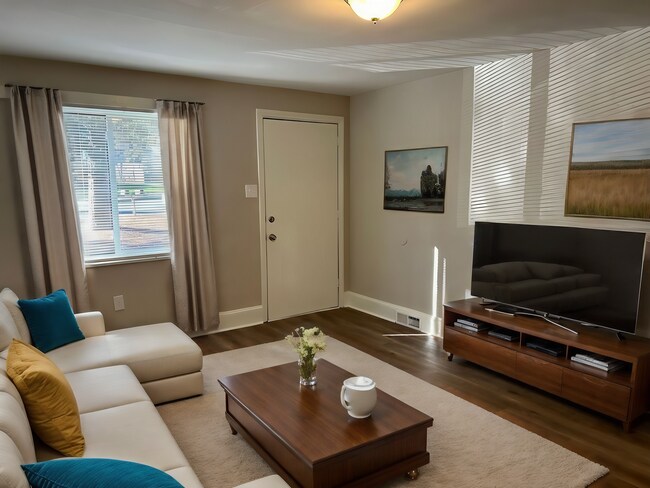 Foto del edificio - Now Offering Rent Special on This Fully Re...