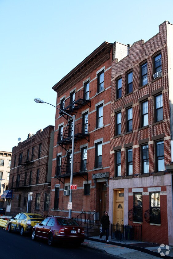Primary Photo - 569 Hicks St