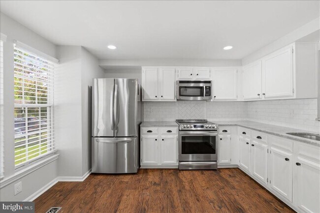 Foto del edificio - 1490 Autumn Ridge Cir