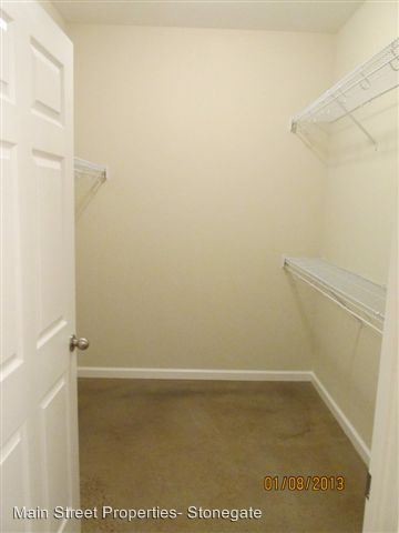 Foto del edificio - 745 Tracy Ln