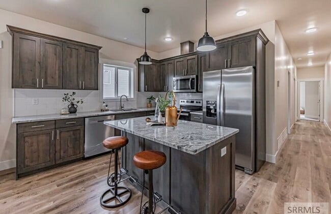 Foto del edificio - 1132 Bingham Ave